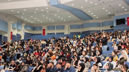 Selçuk Üniversitesinde depremzedelere destek olacak gönüllülere eğitim verildi